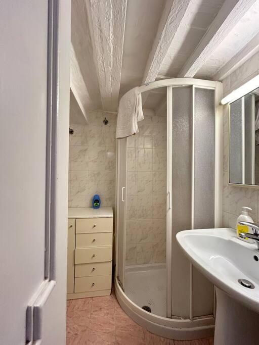 Riverside Retreat By Florencehospitality Com Florença